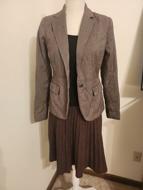 Women's Tailored Brown Herringbone Blazer And Pleated Maroon Skirt